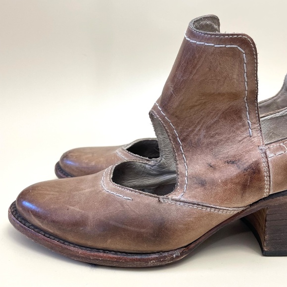 FREEBIRD by Steven Blade Slip On Bootie Size 7 Taupe Leather - Picture 12 of 16